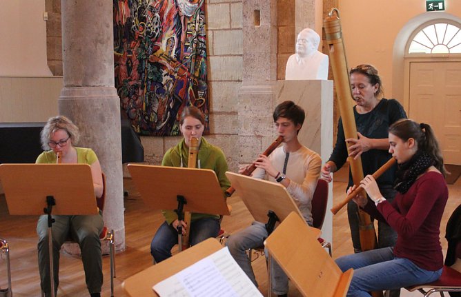 Wundervolle Kl&auml;nge mit interessanten Instrumenten (Foto: Karl-Heinz Herrmann)