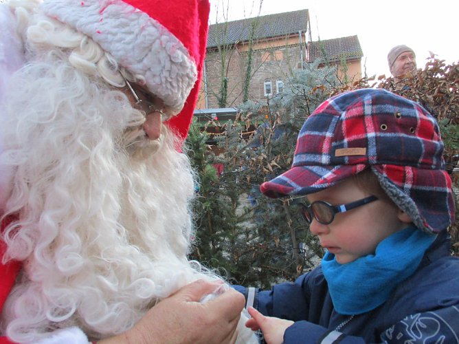 War das der Weihnachtsmann? (Foto: Kindervilla) War das der Weihnachtsmann? (Foto: Kindervilla)