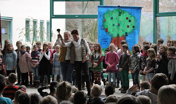Weihnachtsliede in der Talstra&szlig;e (Foto: Karl-Heinz Herrmann)