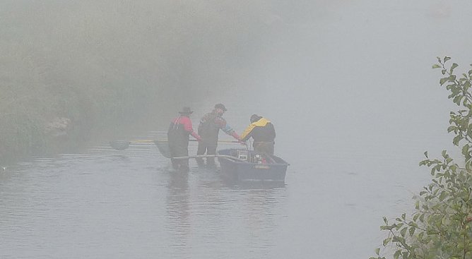 Elektrofischer auf der Wipper (Foto: Karl-Heinz Herrmann)