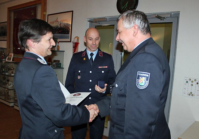 Heftige Kritik bei der FFW Sondershausen-Mitte (Foto: Karl-Heinz Herrmann) Heftige Kritik bei der FFW Sondershausen-Mitte (Foto: Karl-Heinz Herrmann)