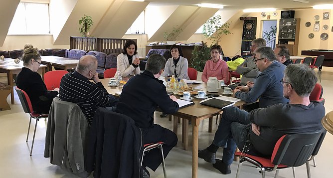 Besuch der Landr&auml;tin bei der Arterner Feuerwehr (Foto: Landratsamt Kyffh&auml;userkreis)