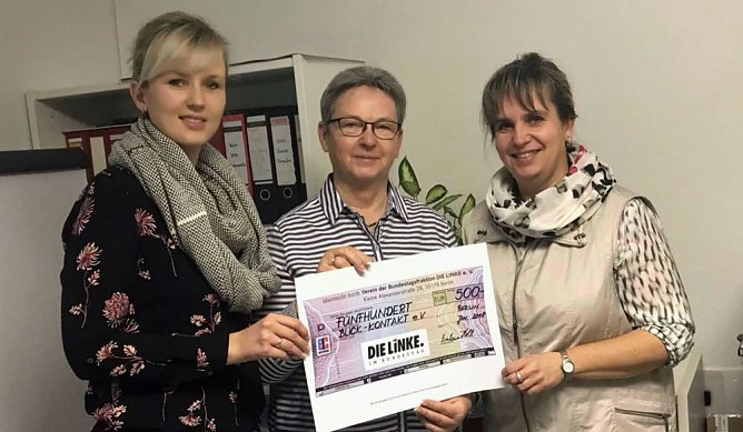 Spende für Verein Blick-Kontakt e.V. (Foto: privat) Spende für Verein Blick-Kontakt e.V. (Foto: privat)