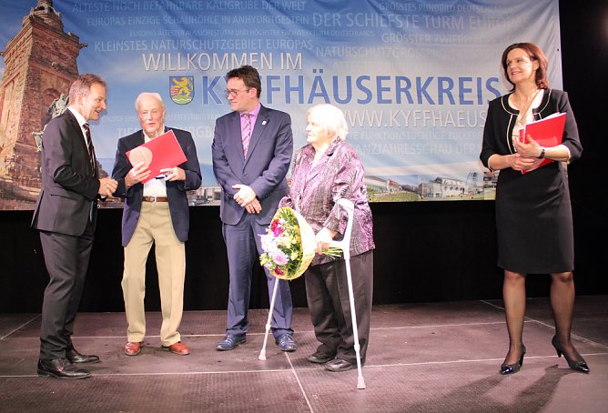 Verleihung der Kyffhäuser Ehrenamtspreise (Foto: Karl-Heinz Herrmann) Verleihung der Kyffhäuser Ehrenamtspreise (Foto: Karl-Heinz Herrmann)