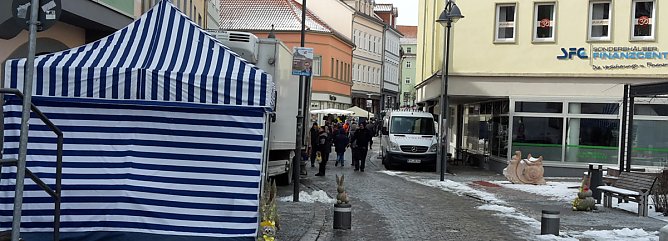 Osterhase holte sich kalte Füße (Foto: Karl-Heinz Herrmann) Osterhase holte sich kalte Füße (Foto: Karl-Heinz Herrmann)