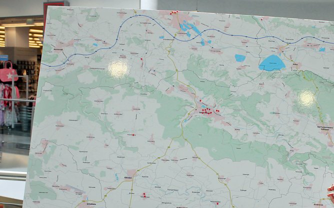 Osterhase holte sich kalte Füße (Foto: Karl-Heinz Herrmann) Osterhase holte sich kalte Füße (Foto: Karl-Heinz Herrmann)