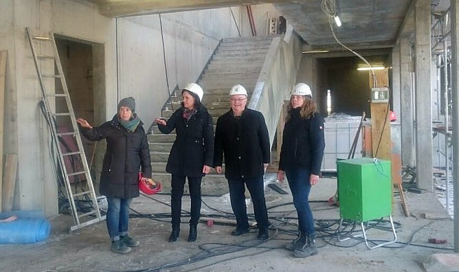 Wir liegen im Kosten- und Zeitplan (Foto: Landratsamt Kyffhäuserkreis) Wir liegen im Kosten- und Zeitplan (Foto: Landratsamt Kyffhäuserkreis)