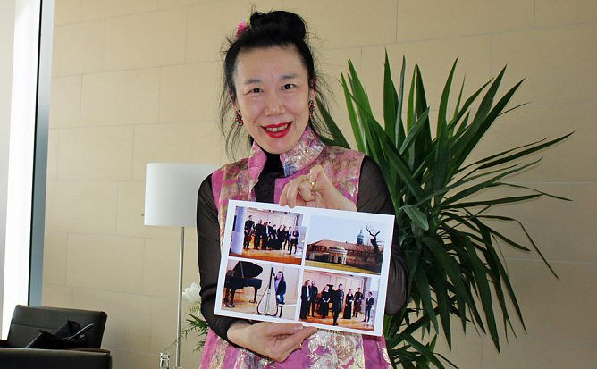 Harfenklänge im Marstall (Foto: Karl-Heinz Herrmann) Harfenklänge im Marstall (Foto: Karl-Heinz Herrmann)