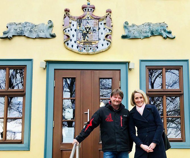 Anne Bressem lädt Wolfgang Tiefensee nach Sondershausen ein (Foto: SPD Sondershausen) Anne Bressem lädt Wolfgang Tiefensee nach Sondershausen ein (Foto: SPD Sondershausen)
