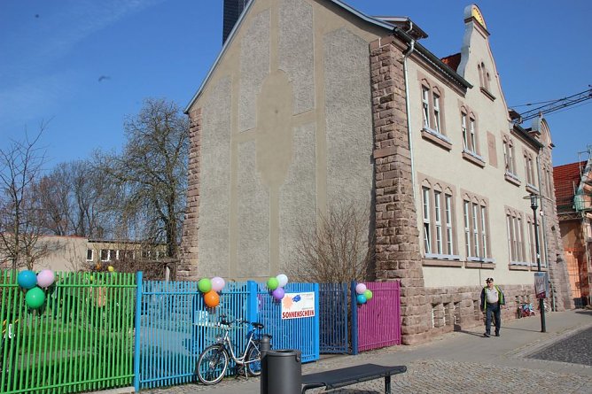 Hurra, wir spielen in der sanierten Kita (Foto: Karl-Heinz Herrmann)