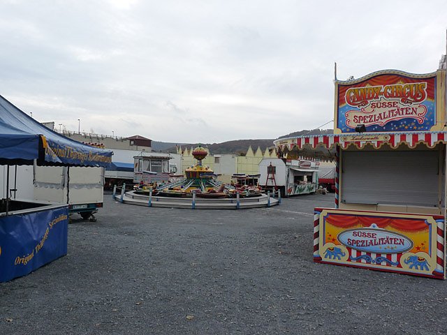 Aufbau Martinimarkt (Foto: Karl-Heinz Herrmann)