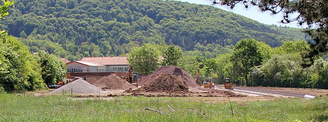 Was passiert hinter der Franzbergschule? (Foto: Karl-Heinz Herrmann)