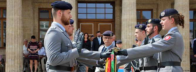 Wieder Soldatinnen und Soldaten vereidigt (Foto: Karl-Heinz Herrmann)