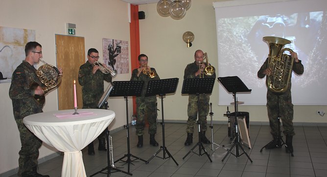 Mit Gruß aus der Heimat (Foto: Karl-Heinz Herrmann) Mit Gruß aus der Heimat (Foto: Karl-Heinz Herrmann)