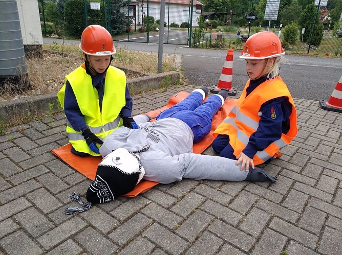 Ausbildungstag Jugendfeuerwehr (Foto: Silva Hendrich / kn)