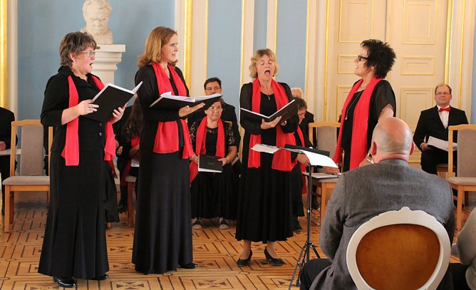 Das Jubiläum beim Jubiläum (Foto: Karl-Heinz Herrmann) Das Jubiläum beim Jubiläum (Foto: Karl-Heinz Herrmann)