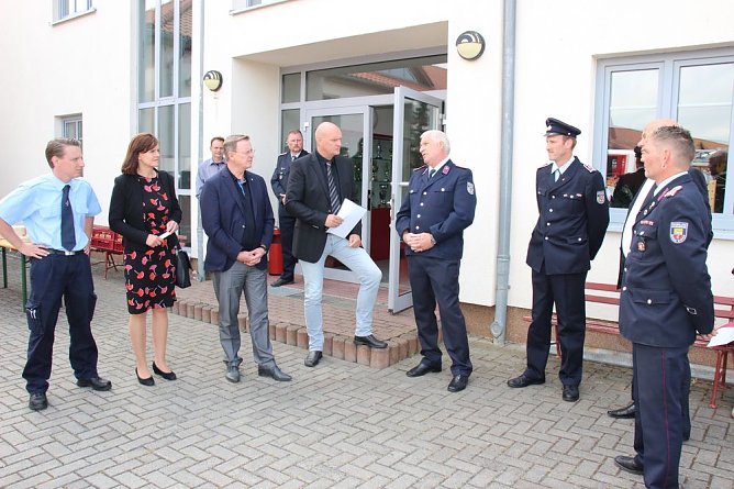 Ministerpr&auml;sident ging in die Luft (Foto: Karl-Heinz Herrmann)