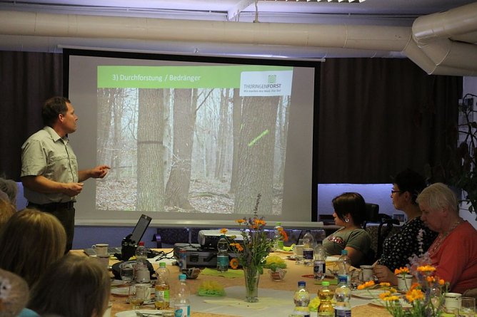 Revierf&ouml;rster zu Besuch (Foto: Karl-Heinz Herrmann)