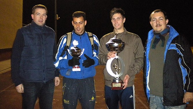 Flutlichtturnier (Foto: Kenneth Bol) Flutlichtturnier (Foto: Kenneth Bol)