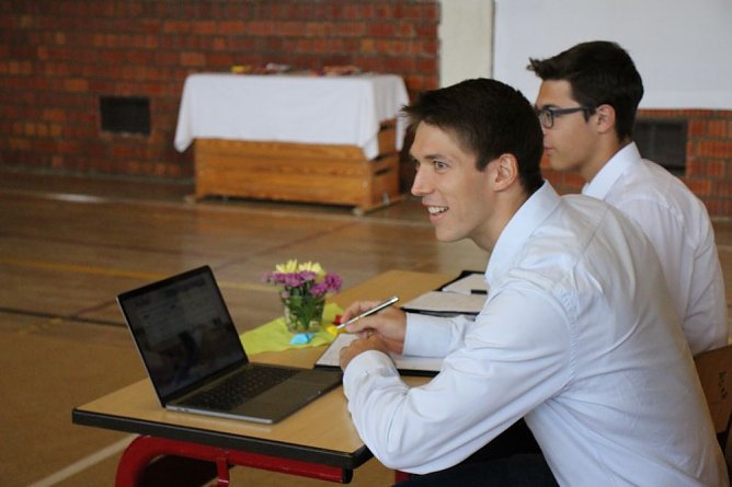 Turnwettk&auml;mpfe er&ouml;ffnet (Foto: Karl-Heinz Herrmann)