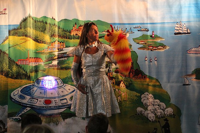 Auf der Suche nach dem Freundschaftsband (Foto: Karl-Heinz Herrmann) Auf der Suche nach dem Freundschaftsband (Foto: Karl-Heinz Herrmann)