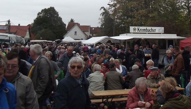 15 Jahre Kartoffelmarkt in Rockensu&szlig;ra (Foto: Thomas Leipold)