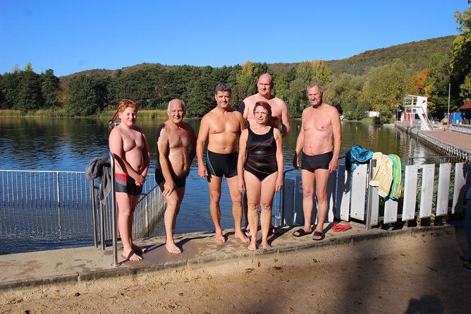 Abbaden noch nicht das Ende vom Badebetrieb (Foto: Karl-Heinz Herrmann)