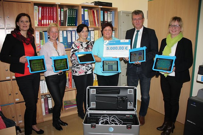 Lottomittel für den Förderverein (Foto: Karl-Heinz Herrmann) Lottomittel für den Förderverein (Foto: Karl-Heinz Herrmann)