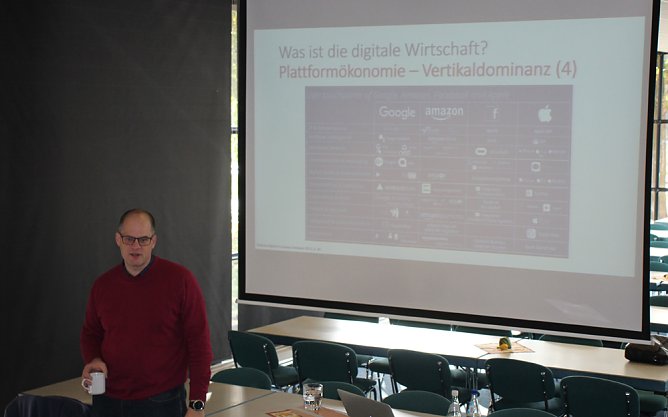 Politik hinkt bei der Digitalisierung (Foto: Karl-Heinz Herrmann)