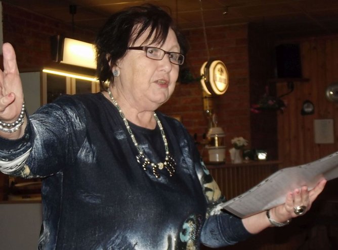 Bastel- und Geschenkideen im WB 4 präsentiert (Foto: Thomas Leipold) Bastel- und Geschenkideen im WB 4 präsentiert (Foto: Thomas Leipold)