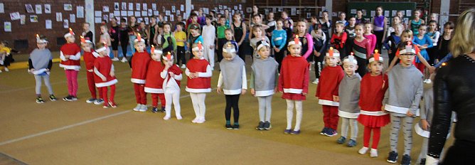 Jubiläum - 20 Mal Weihnachtsturnen (Foto: Karl-Heinz Herrmann) Jubiläum - 20 Mal Weihnachtsturnen (Foto: Karl-Heinz Herrmann)