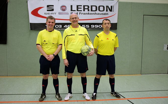 Zwischen Gänsebraten und Raketen (Foto: Karl-Heinz Herrmann) Zwischen Gänsebraten und Raketen (Foto: Karl-Heinz Herrmann)