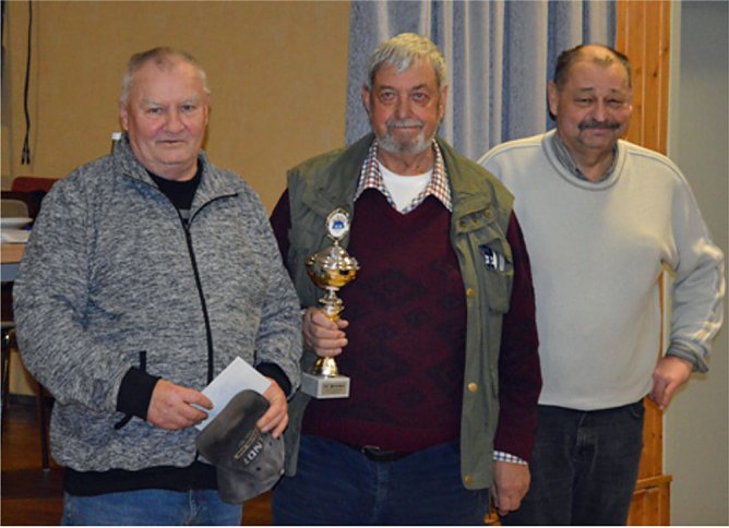 Skatturnier des SV 58 Esperstedt (Foto: Jürgen Schweser) Skatturnier des SV 58 Esperstedt (Foto: Jürgen Schweser)