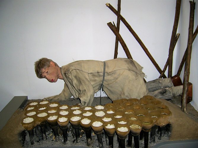 Von Masse und Klasse � Fr&uuml;heisenzeitliche Salzherstellung (Foto: Regionalmuseum Bad Frankenhausen)