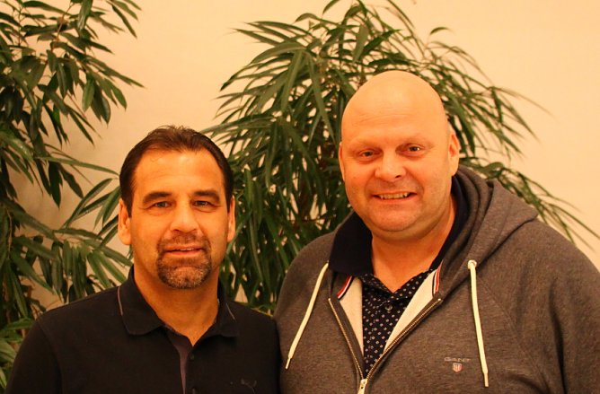 Am Rande von Wackers Trainingslager besiegelten Club-Pr&auml;sident Nico Kleofas und Kirsten die k&uuml;nftige Zusammenarbeit - per Handschlag im "Titanic Deluxe"-Hotel (Foto: FSV Wacker '90 Nordhausen)