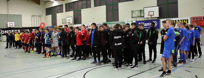 Ein Fußballturnier der Superlative in Sondershausen (Foto: Karl-Heinz Herrmann) Ein Fußballturnier der Superlative in Sondershausen (Foto: Karl-Heinz Herrmann)