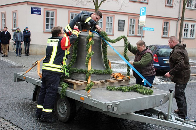 Die erste Glocke f&uuml;r Trinitatiskirche in der Stadt (Foto: Karl-Heinz Herrmann)