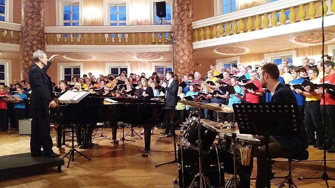 Thuringia Cantat & The String Company im Konzert (Foto: Dorothea Kieper)