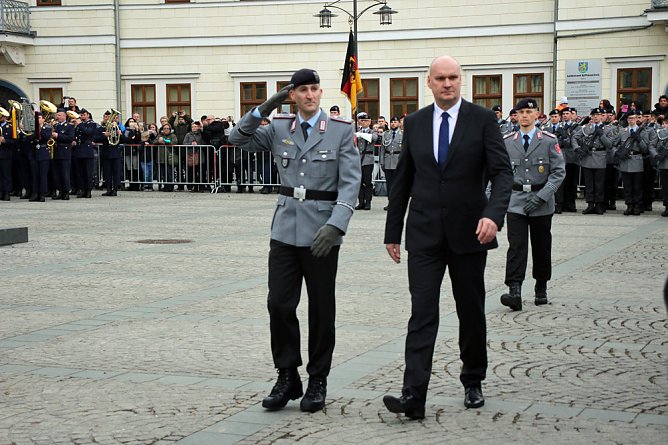 Vereidigung auf dem Markt (Foto: Karl-Heinz Herrmann)