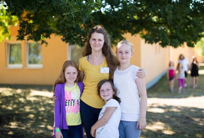 Ferienerlebnis im Ferienpark Feuerkuppe (Foto: Ferienpark Feuerkuppe) Ferienerlebnis im Ferienpark Feuerkuppe (Foto: Ferienpark Feuerkuppe)