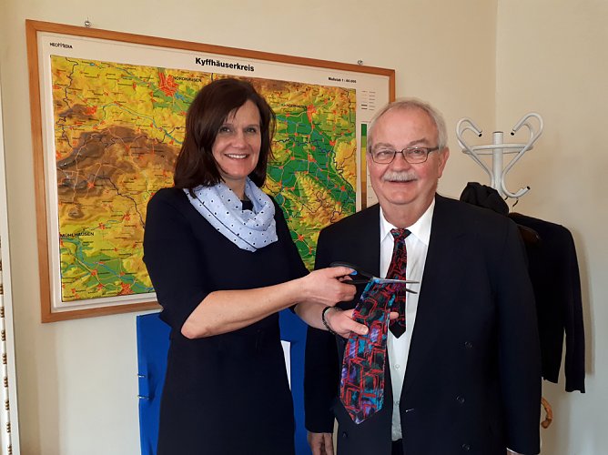 Da viel so mancher Schlips (Foto: Landratsamt Kyffhäuserkreis) Da viel so mancher Schlips (Foto: Landratsamt Kyffhäuserkreis)
