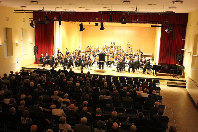 Romantik beim Beziehungszauber (Foto: Karl-Heinz Herrmann) Romantik beim Beziehungszauber (Foto: Karl-Heinz Herrmann)