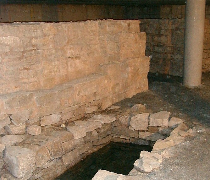 Mikwe � Synagoge - Stolpersteine (Foto: Stadt Sondershausen)