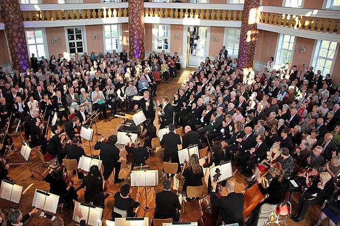 Zum Ehrenmitglied ernannt (Foto: Karl-Heinz Herrmann)