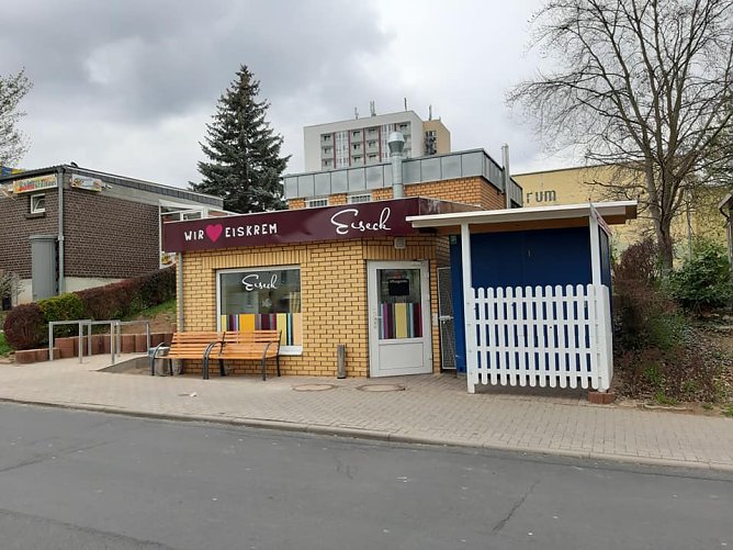 Eiseck Borntal lebt oder Eis geht bei jedem Wetter (Foto: Helmut Ahlert)