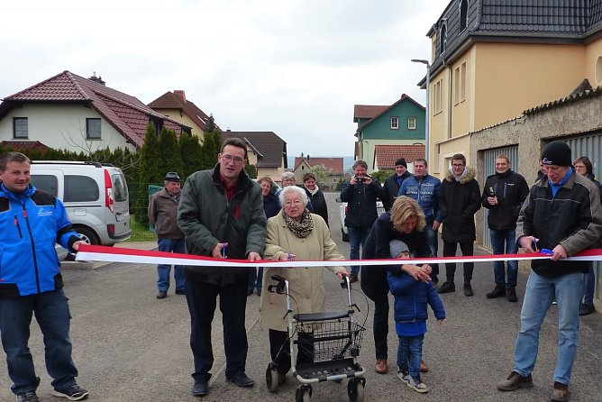 Neue Stra&szlig;e in Ro&szlig;leben (Foto: Jochen Sauerbier)