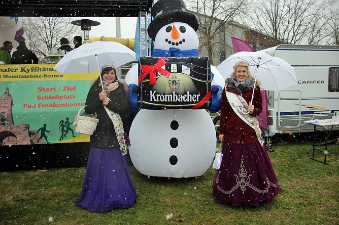 Schnee und K&auml;lte beim Kyffh&auml;usder Berglauf (Foto: Karl-Heinz Herrmann)