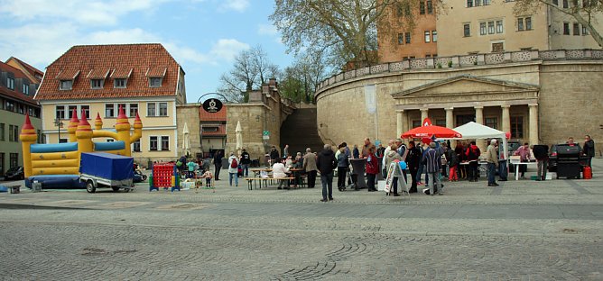 Familie im Mittelpunkt (Foto: Karl-Heinz Herrmann)
