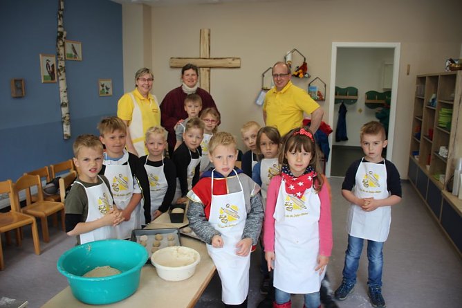 Kitas feiern Mittelalterfest (Foto: Karl-Heinz Herrmann)
