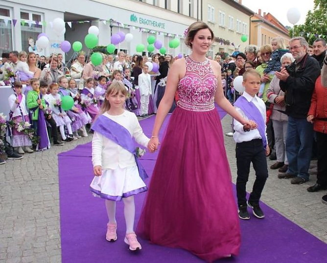 Wer ist die neue Fliederprinzessin? (Foto: Karl-Heinz Herrmann)